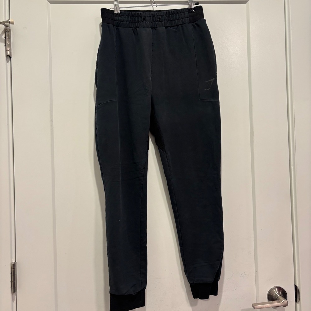 Gymshark Mens Small Black Joggers Athletic Sweatpants Ribbed Cuffs Slim Fit